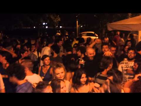 17/8- bancarella del terrone - il cielo è sempre più blu - vicenza