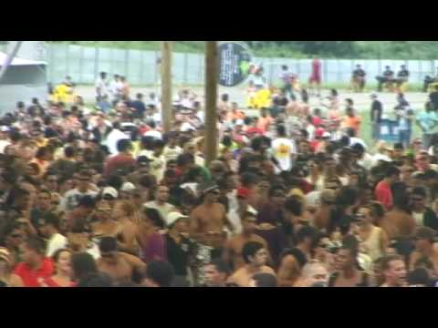 Quantize live @ XXXperience  playing Dymethyltryptamine in RIo De Janeiro