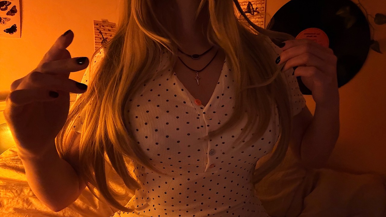 ♡₊˚¿TE ACURRUCAS EN MI REGAZO SI TE SUSURRO COSITAS LINDAS?˚₊♡ ASMR ꒱࿐