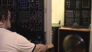 Video thumbnail for MiniBrute arpeggiator + Metallik Resonator #2 by yusynthman