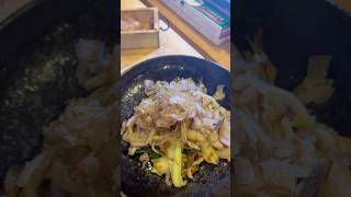 【冷凍うどんチンして超簡単で美味しい♪菜の花でちょい春気分の焼きうどん】