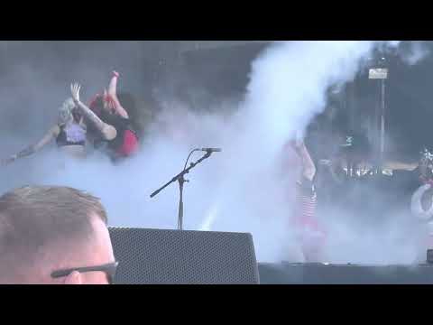 Cherry bombs-download festival 2023