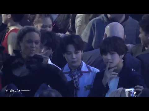 180520 BBMAs BTS and TYRA pose together