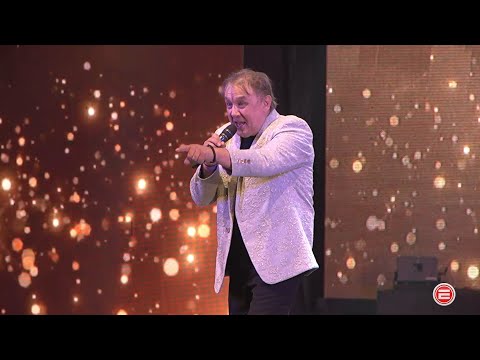 Золотому голосу Ревды 65 лет! Евгений Шашков дал большой сольный концерт вечных хитов