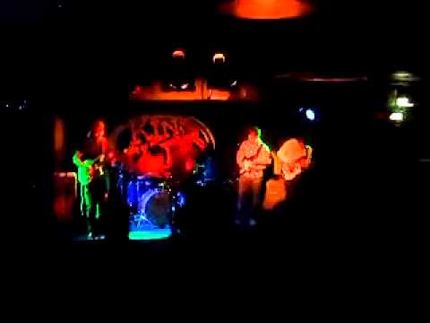The Leads - Life's Too Short/The Gentleman's Ball - Live @ King Tuts