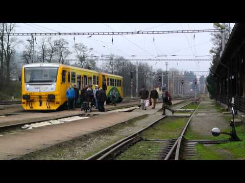 Vlak Regionova (ČD Class 814) na nádraží v Písku