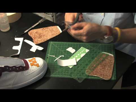 ゴルディゴッパーのカスタムスニーカー (Custom sneakers for Goldy Gopher)