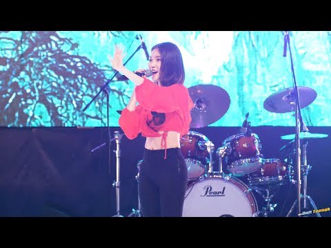 180521 청하 CHUNGHA '두근두근 Pit a Pat' @고려대학교 축제 4K 60P 직캠 by DaftTaengk
