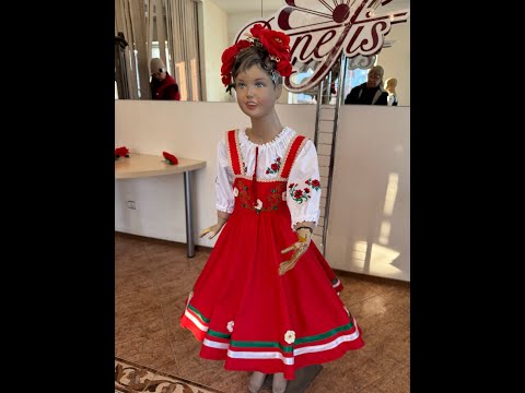 украинский сарафан H 0019(4212) - video 2