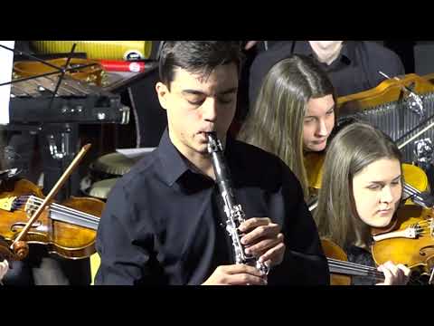 VETER NOSI PESEM MOJO - Orkester & zbor I. gimnazije v Celju (solo: Matic Sotošek)