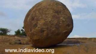 Krishna�s Butter Ball at Mahabalipuram in Tamil Nadu