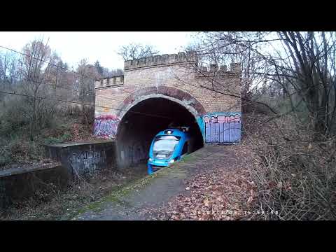 36WEa-010 w trakcie wyjazdu z tunelu kolejowego w Rydułtowach - 2020