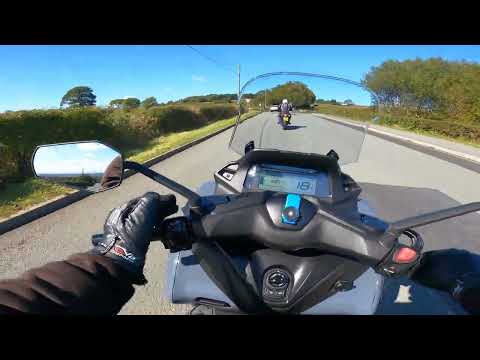 Yamaha Tricity 300, unsere erste Fahrt auf den großen Motorrädern.