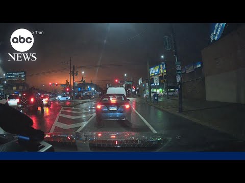 Witness describes moment small plane crashes in northeast Philadelphia