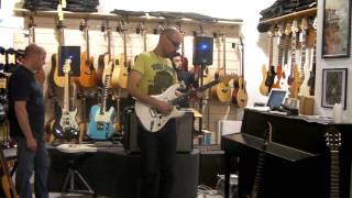 Michele Coacci Demo for Romano Burini Guitars