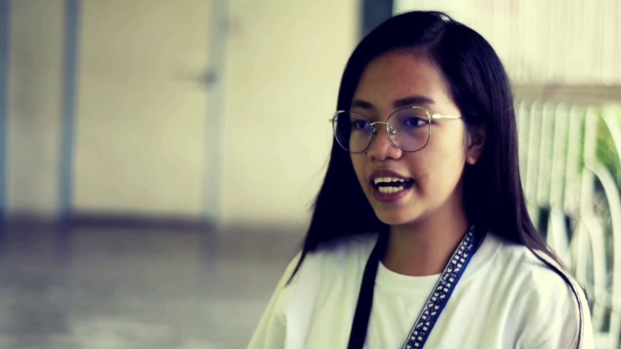 Putar video Ang Social Media - A short documentary film by Obscura Production sekarang Ang Social Media - A short documentary film by Obscura Production