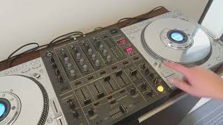 Video thumbnail for Technics SL-DZ1200 functionality demonstration by Julian M.