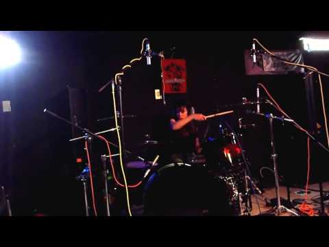 Roxy Petrucci - Drum jam