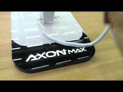 ZTE Axon Max at MWC 2016