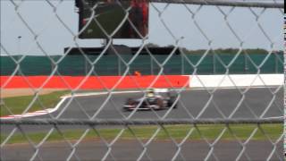 preview picture of video 'GP F1 Angleterre 2013 - Silverstone - Essais libres 3 - Tribune Beckett'