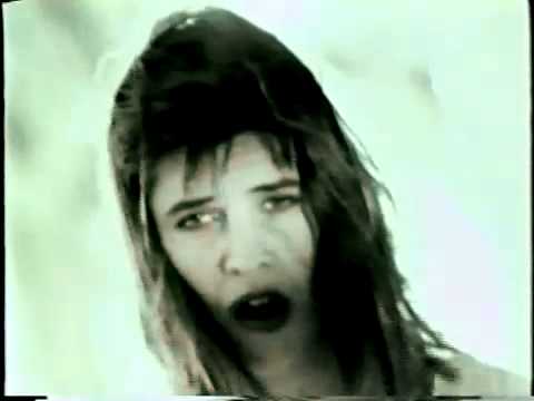 download lagu mp3 mp4 Aunque Me Muera De Odio Fabiana Cantilo, download lagu Aunque Me Muera De Odio Fabiana Cantilo gratis, unduh video klip Aunque Me Muera De Odio Fabiana Cantilo