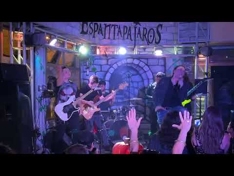 FABIO LIONE / Land Of The Immortals / Espantapájaros Karaoke Bar, Valparaíso. Chile (14/01/2023)