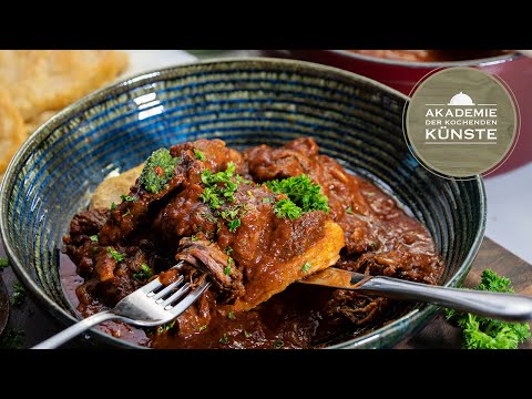 ORIGINAL GULASCH REZEPT | perfektes Gulasch selber kochen | saftig & lecker | [TIPPS VOM PROFI!]