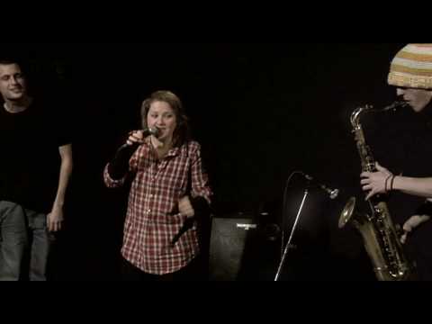 Mr Woodnote Lil Rhys & Nuala - "Dealer"  LIVE IN BRISTOL 26/01/2010