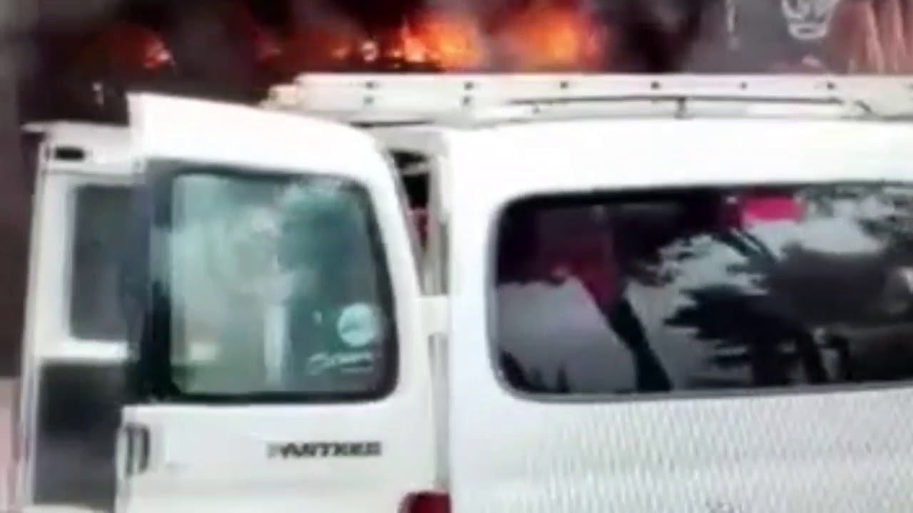Bafra'da İş Hanında Yangın