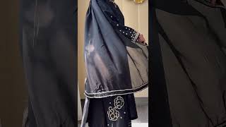 Black Sequined Lawn Kurta Set with Dupatta - Video 1