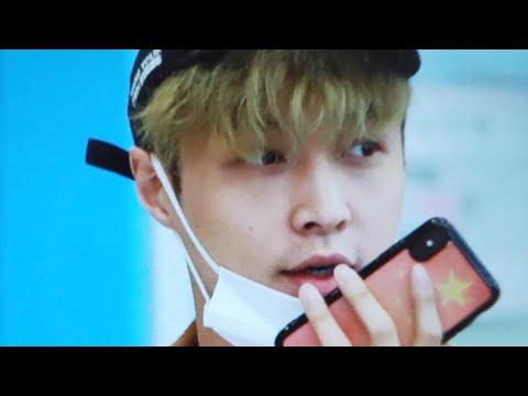 180924 EXO Lay Back to Seoul from China