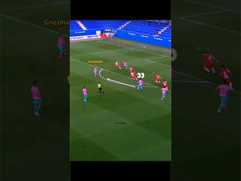 How Did Messi Even See This Pass? 🤯