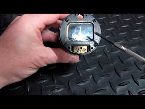 How a Magnetic Compass works.