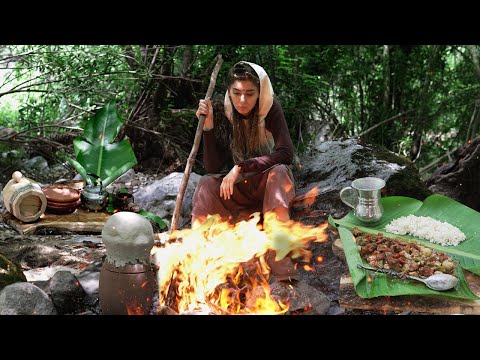 Authentic Forest Cooking – Outdoor Clay Pot Lamb Testi Kebab in the Wild.