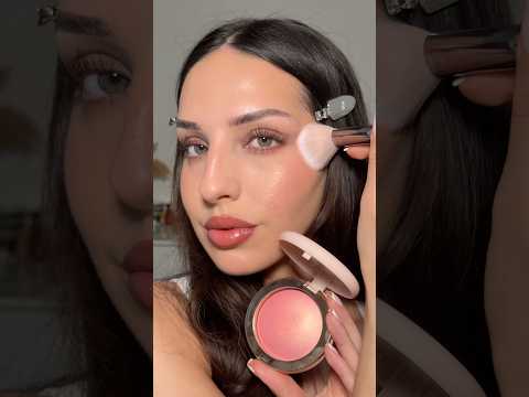 The summer blush !! Kiko hug couture cheek dewlight highlighting blush &ldquo;03 cushion coral&rdquo; #makeup