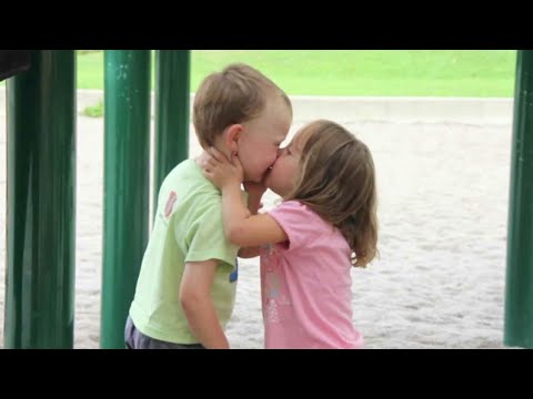 Cute Boy & Girl Kiss | Kiss me baby
