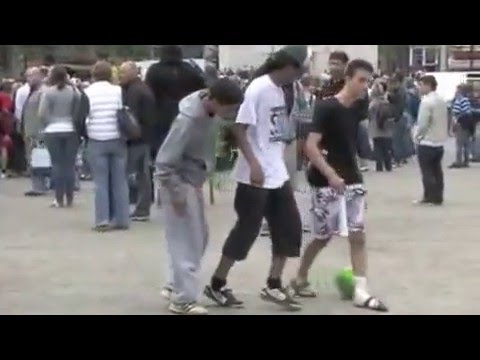 SoccerShowdown Freestyle ¡Jeand Doest  vs  Soufiane Bencok! Futbol Calle