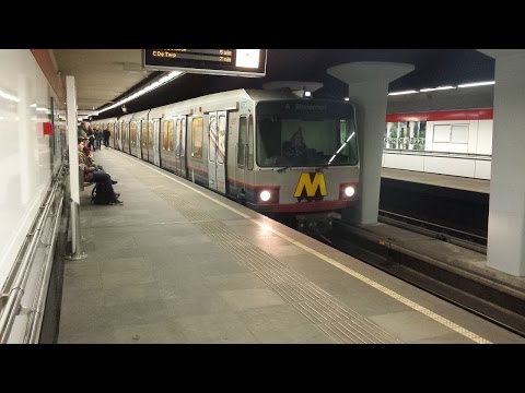 RET Metro 3*Type T aankomst + vertrekt op Beurs richting Binnenhof (lijn A)