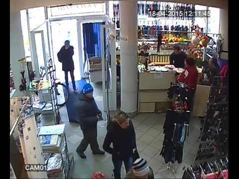 ВЛуки.ру: В Великих Луках устанавливаются личности похитительниц кошелька