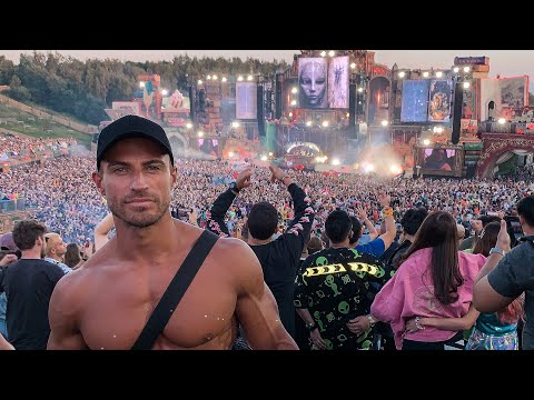 Does Tomorrowland Live Up To The Hype? | 2019 Review