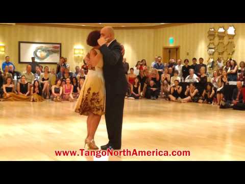  Alicia Pons  and  Daniel Arias  are  dancing  to  the  milonga  "  Flor de Monserrat  "  by  Rodolfo Biagi  in  2017