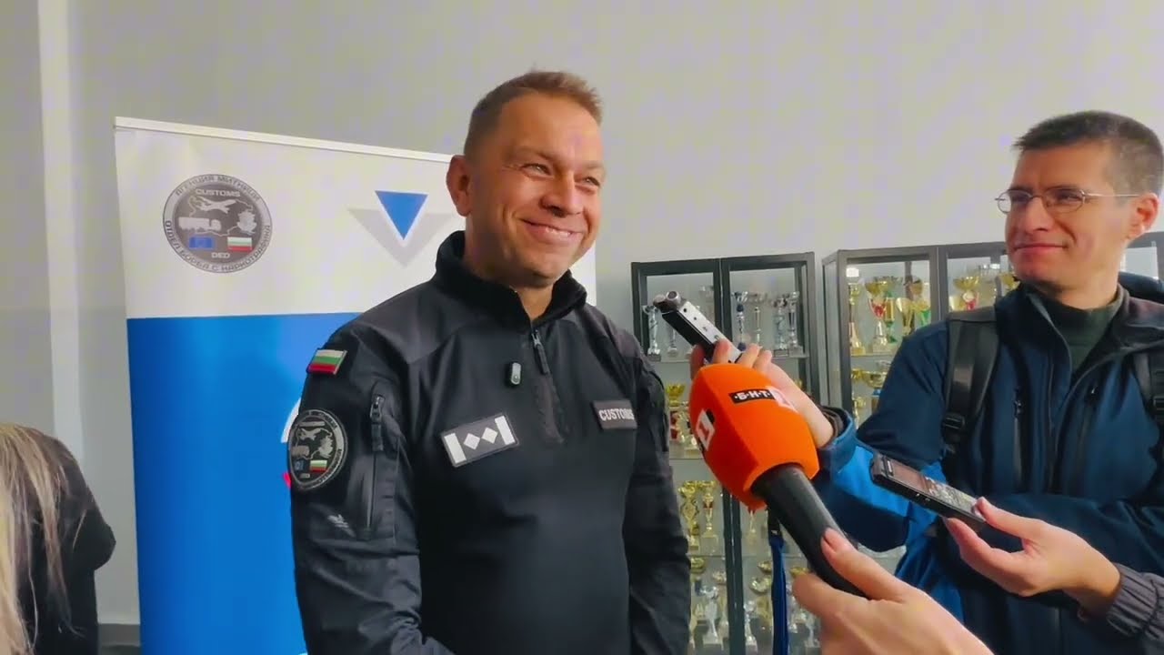 👫Кампанията „Не сте сами“ на Агенция „Митници“ и НАП даде старт на новата учебна година в НФСГ