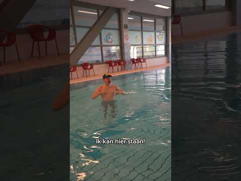 Hij kan niet zwemmen 🏊‍♂️ Heb jij al gezwommen dit jaar? 🤔🏊