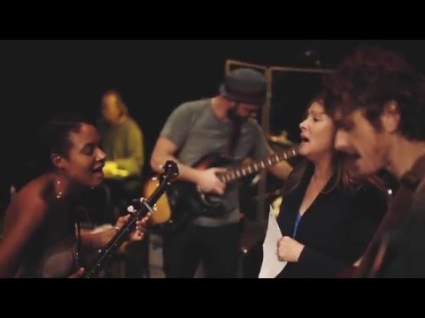 Birds Of Chicago - Time and Times (eTown webisode #977)