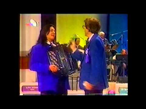 Srdjan Bakic-nastup u muzickom toboganu-Umetnicko a moll kolo