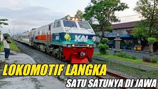Download lagu A rare moment for the Singasari train to be pulled by a locomotive CC 203 livery Lebaran in Java mp3