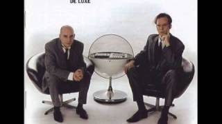 Second Decay - Hinter Glas