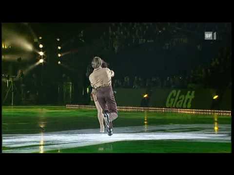 Anastacia - Cowboys & Kisses (Live in Art on Ice 2010)