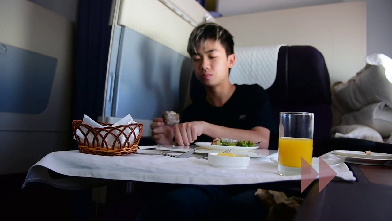 China Southern First Class Lounge (Gate 32)