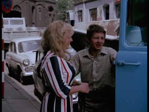 Daleko od szosy (1976) Odc 2 "Prawo jazdy" ...to jest ten samochód?...